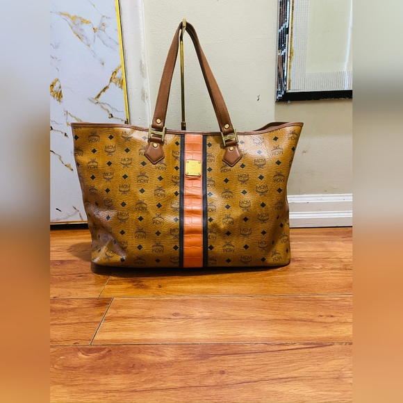 SOLD!!Authentic MCM Large tote - Picture 1 of 12